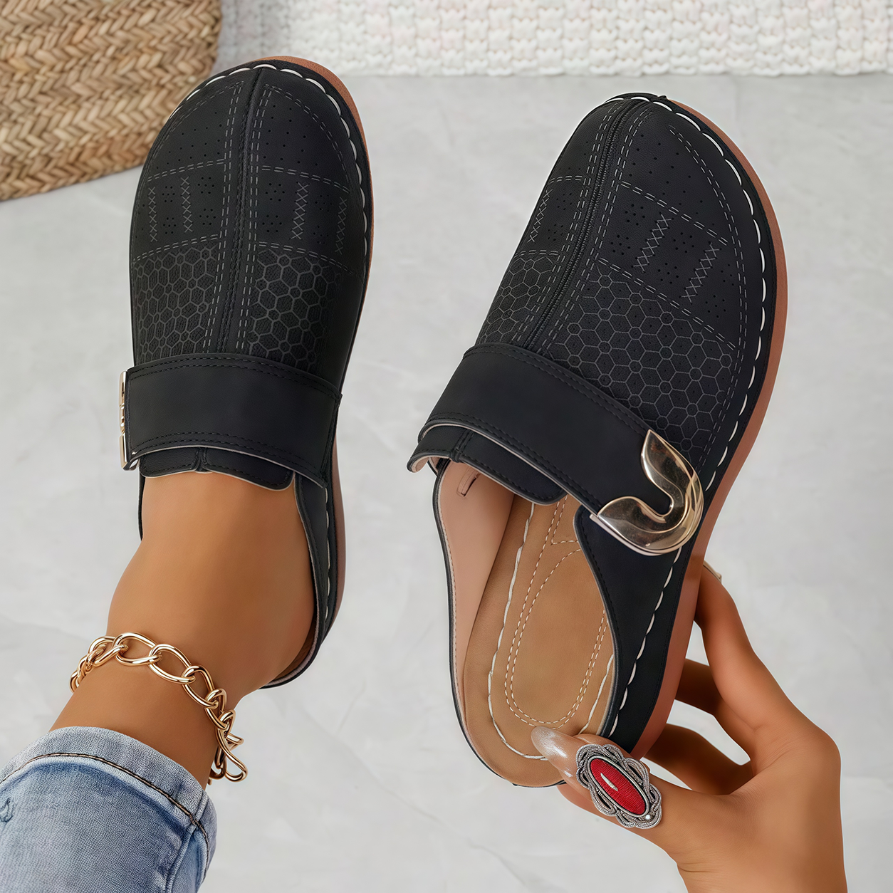🏆 Confort toute la journée 👣 Mocassins compensés en cuir – faciles à enfiler et confortables ⏳ 𝐃𝐄𝐑𝐍𝐈𝐄𝐑 𝐉𝐎𝐔𝐑 : −𝟖𝟎 %