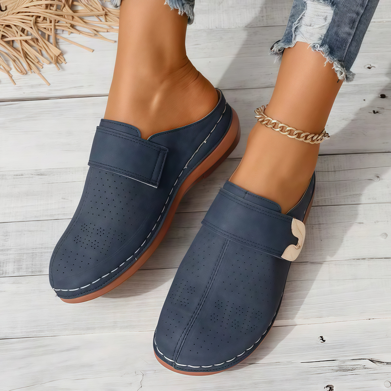 🏆 Confort toute la journée 👣 Mocassins compensés en cuir – faciles à enfiler et confortables ⏳ 𝐃𝐄𝐑𝐍𝐈𝐄𝐑 𝐉𝐎𝐔𝐑 : −𝟖𝟎 %